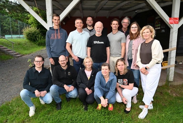 Team der Bikeleasing.de-Open 2026 am Försterweg in Uslar